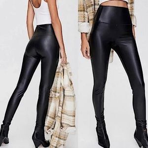Aritzia Wilfred Free Faux Leather Leggings